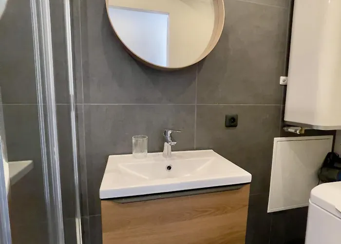 Laura Cosy T2 *clim* Proche Gare *