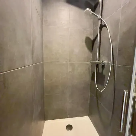 Laura Cosy T2 *clim* Proche Gare Апартаменты