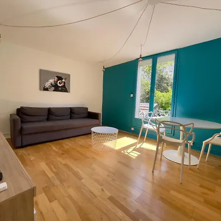 Laura Cosy T2 *clim* Proche Gare Гренобль